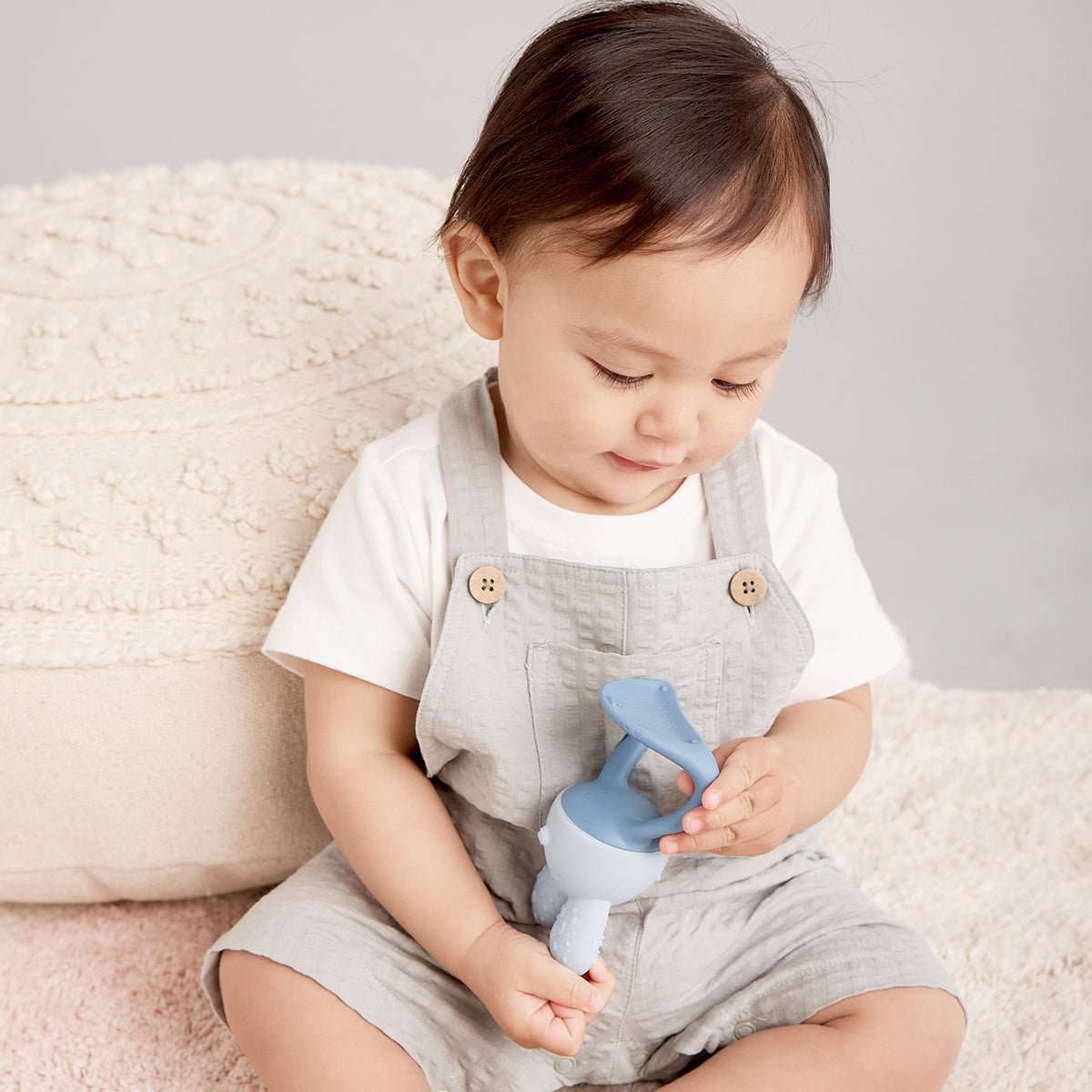 B.BOX Chill + Fill Teether Lullaby Blue - Princess and the Pea Boutique