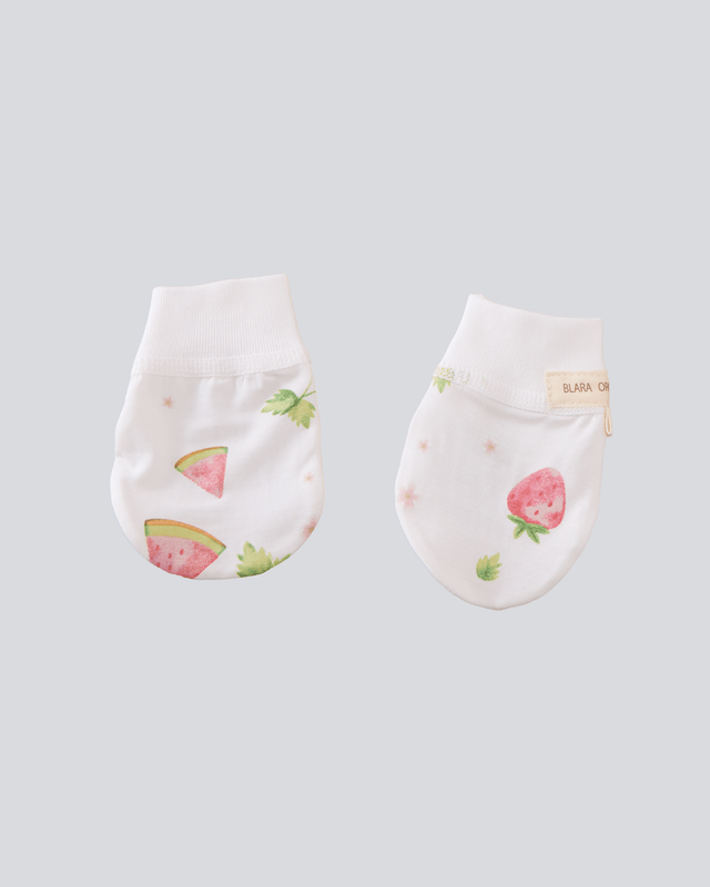Blara Organic Mitten - Strawberry Print - Princess and the Pea Boutique