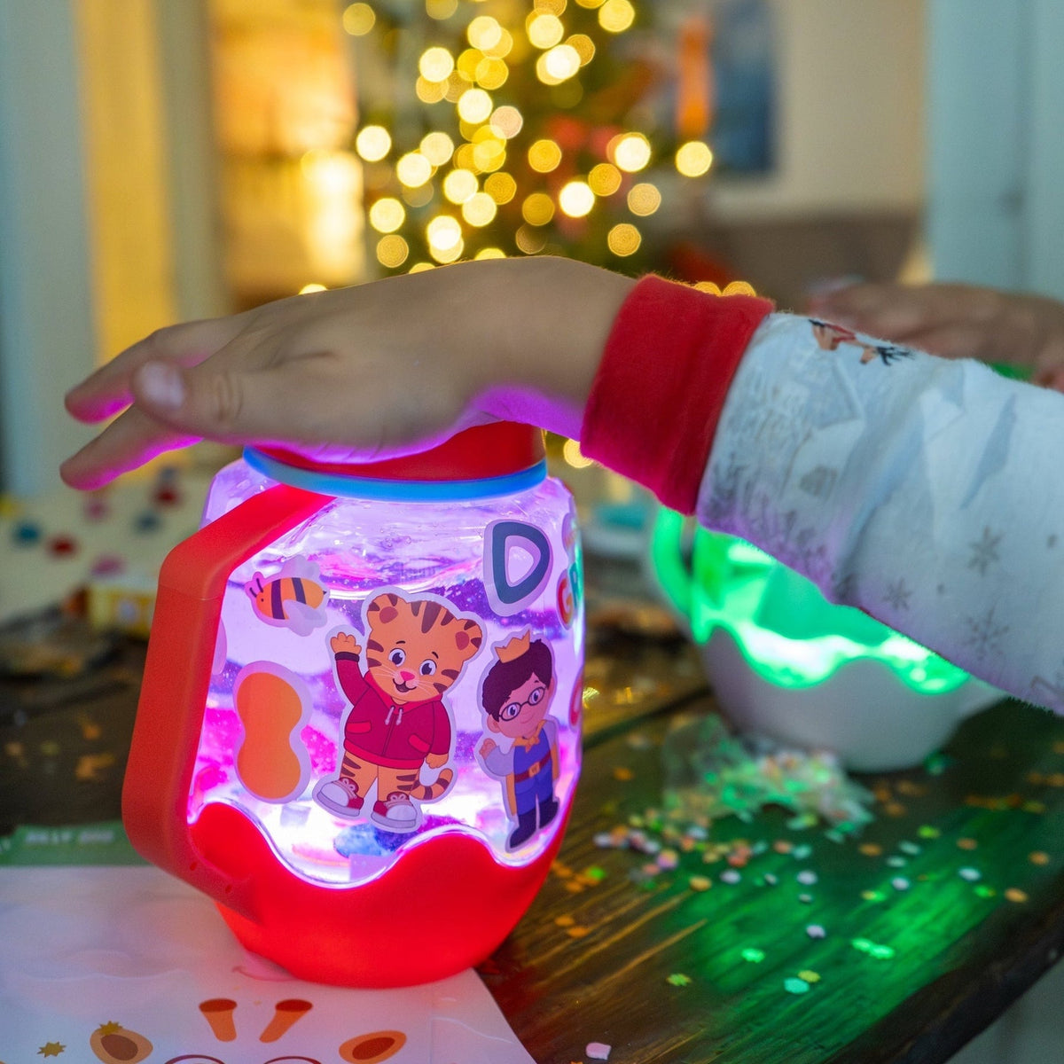 Glo Pals DIY Sensory Jar Gift Set - Daniel Tiger - Princess and the Pea Boutique