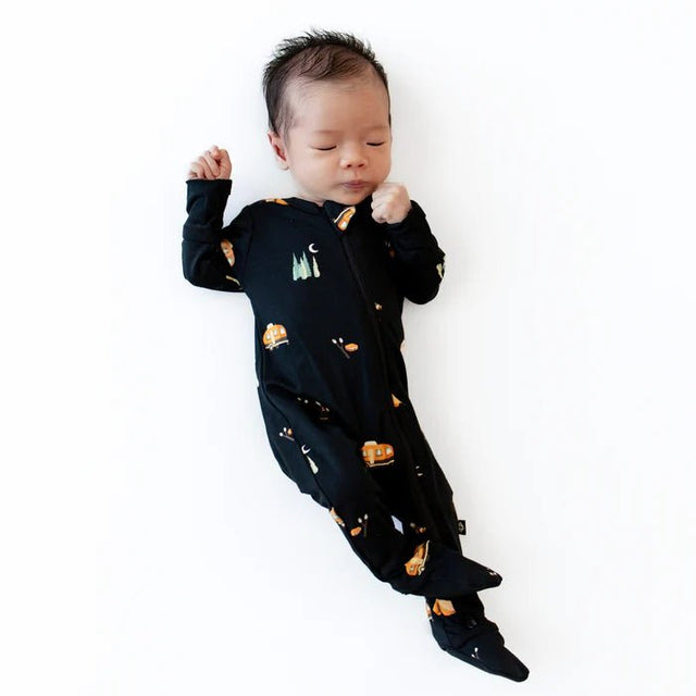 Kyte Baby Zippered Footie in Under the Stars - Princess and the Pea Boutique