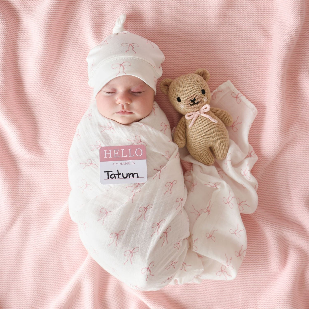 Lulujo Hello World Hat & Swaddle Sets - Bows - Princess and the Pea Boutique