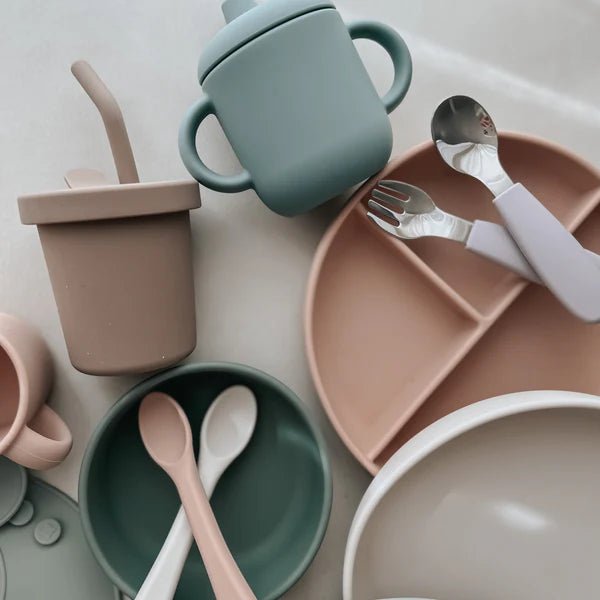 noüka Divided Suction Plate - Soft Blush - Princess and the Pea Boutique