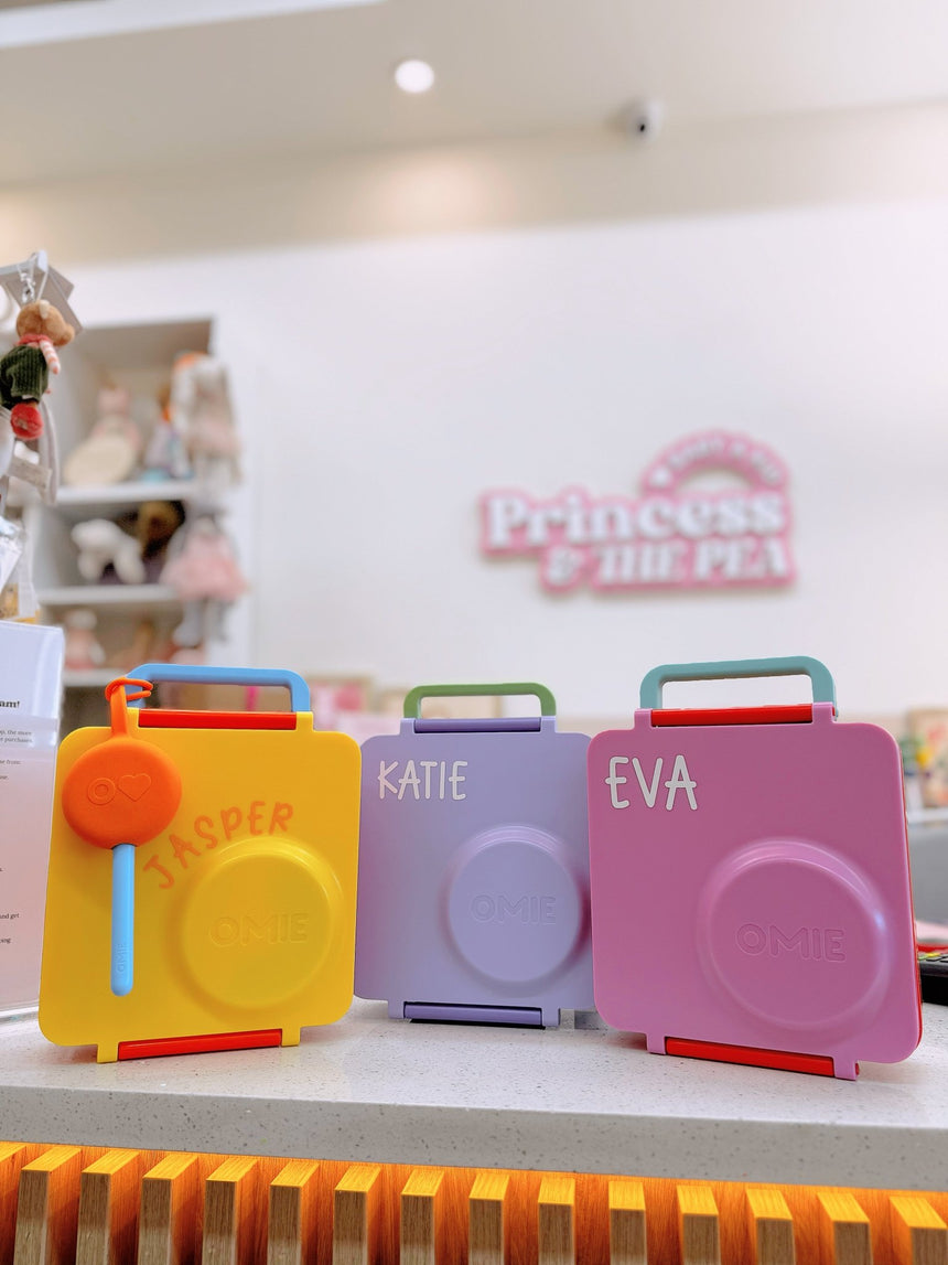 Personalized Name Sticker 🎨 - Princess and the Pea Boutique