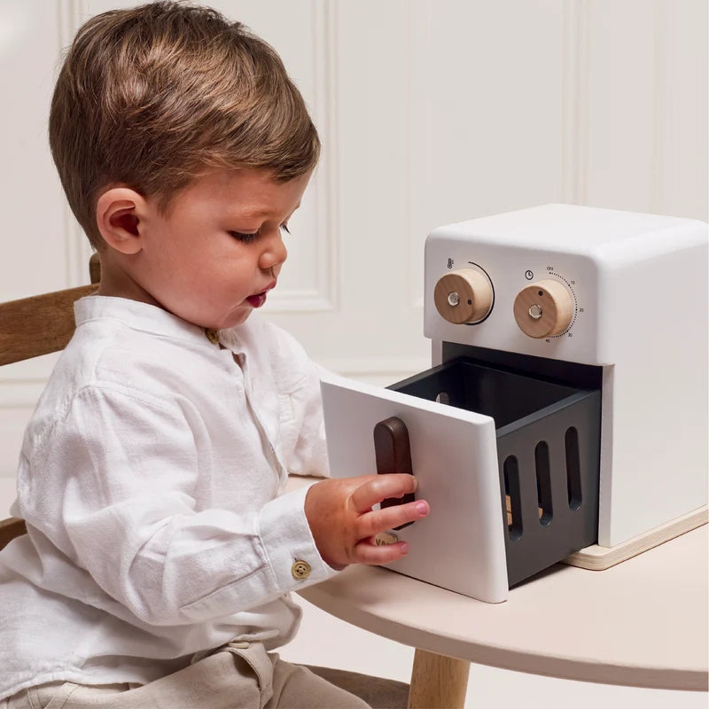 Le Toy Van Wooden Air Fryer Set
