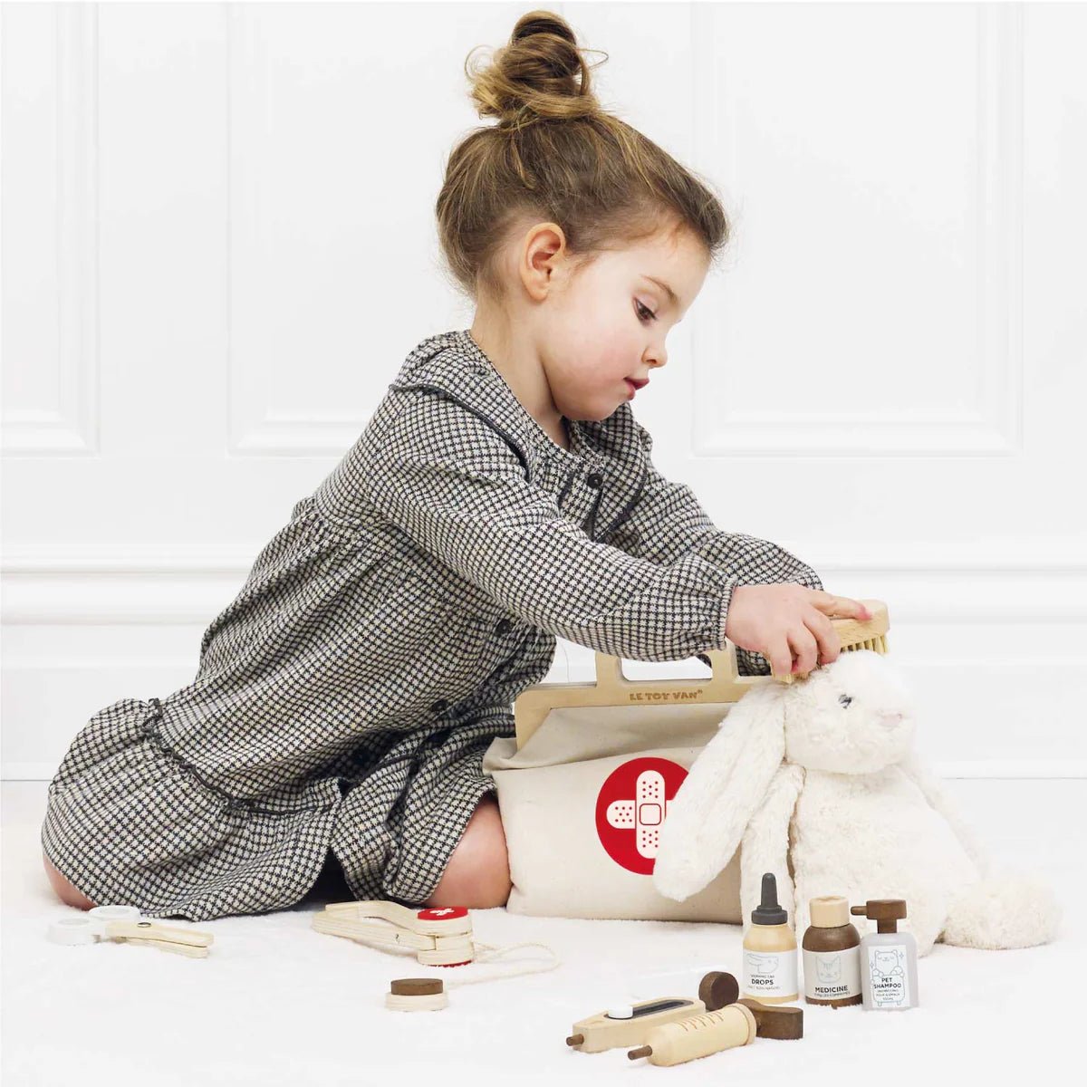 Le Toy Van Animal Vet Set - Princess and the Pea Boutique