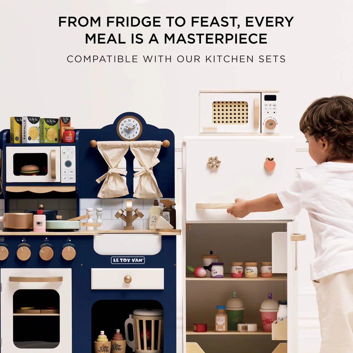 Le Toy Van Wooden Microwave - Princess and the Pea Boutique