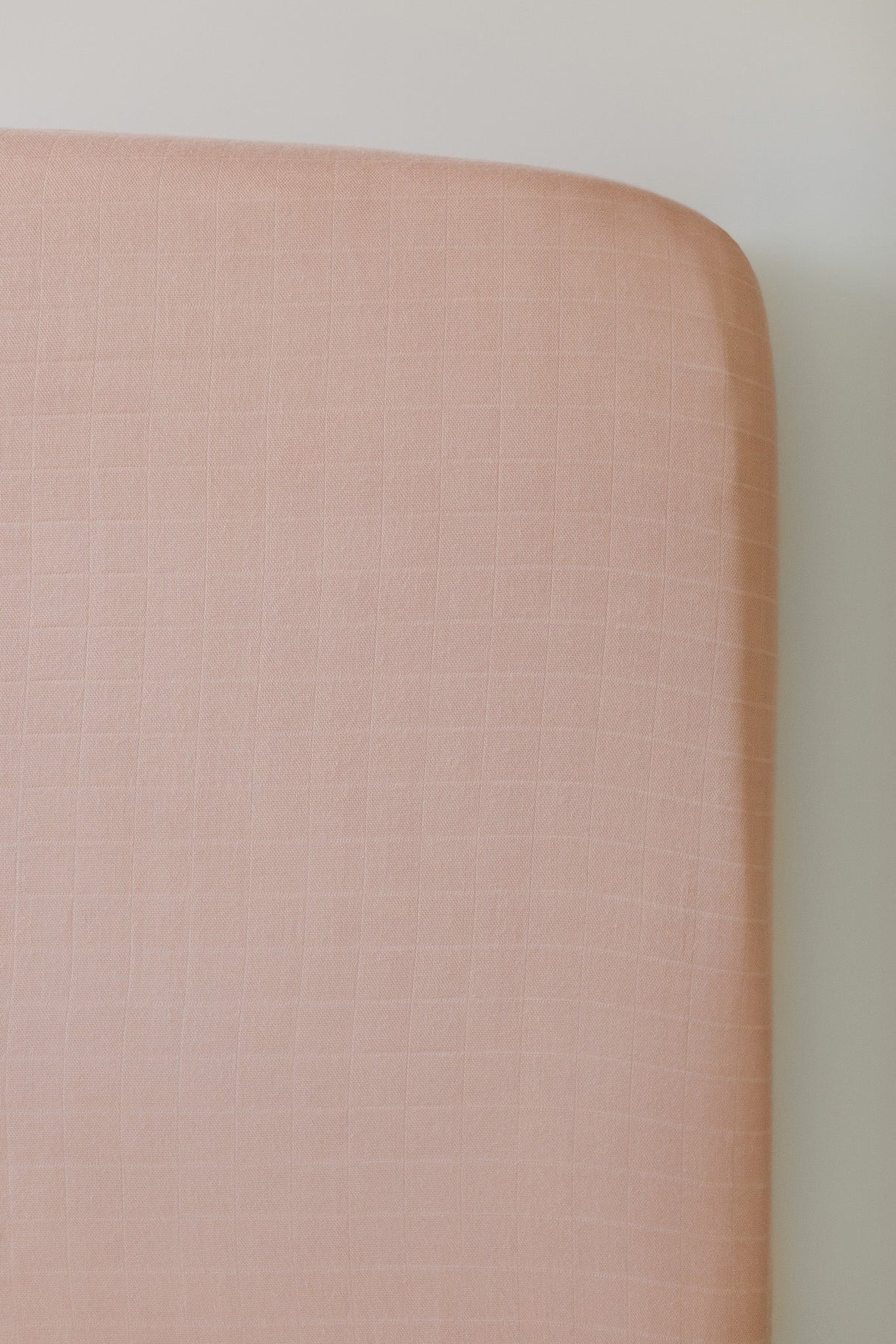 Lil North Co. Muslin Crib Sheet - Dusty Pink - Princess and the Pea Boutique