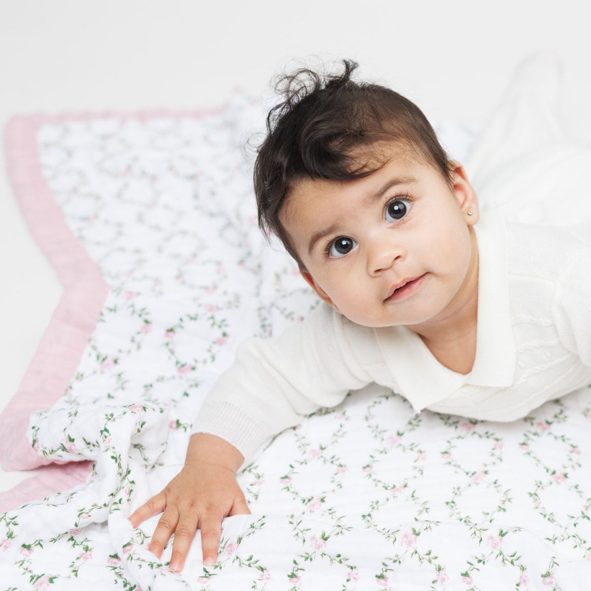 Lulujo Classic Muslin 3ply Quilt - Bows & Rose Trellis - Princess and the Pea Boutique