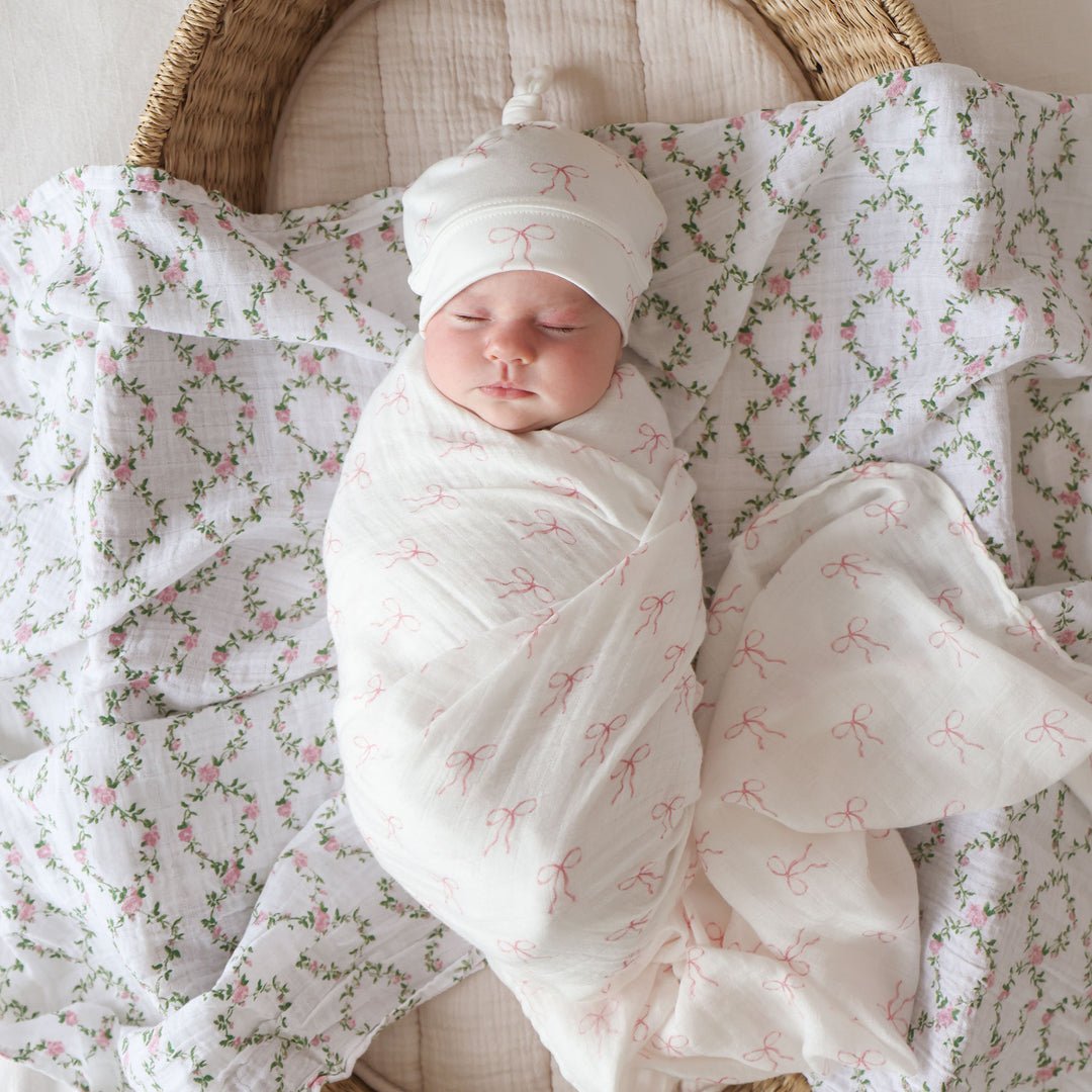 Lulujo Cotton Muslin Swaddle - Bows - Princess and the Pea Boutique