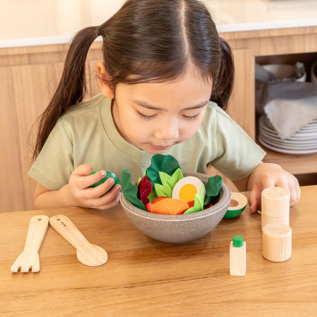PlanToys Little Chef's Salad Set - Princess and the Pea Boutique