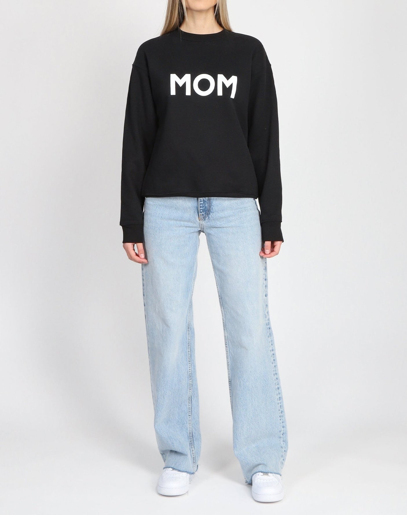 BRUNETTE The Label "MOM" Classic Crew Neck Sweatshirt | Black - Princess and the Pea