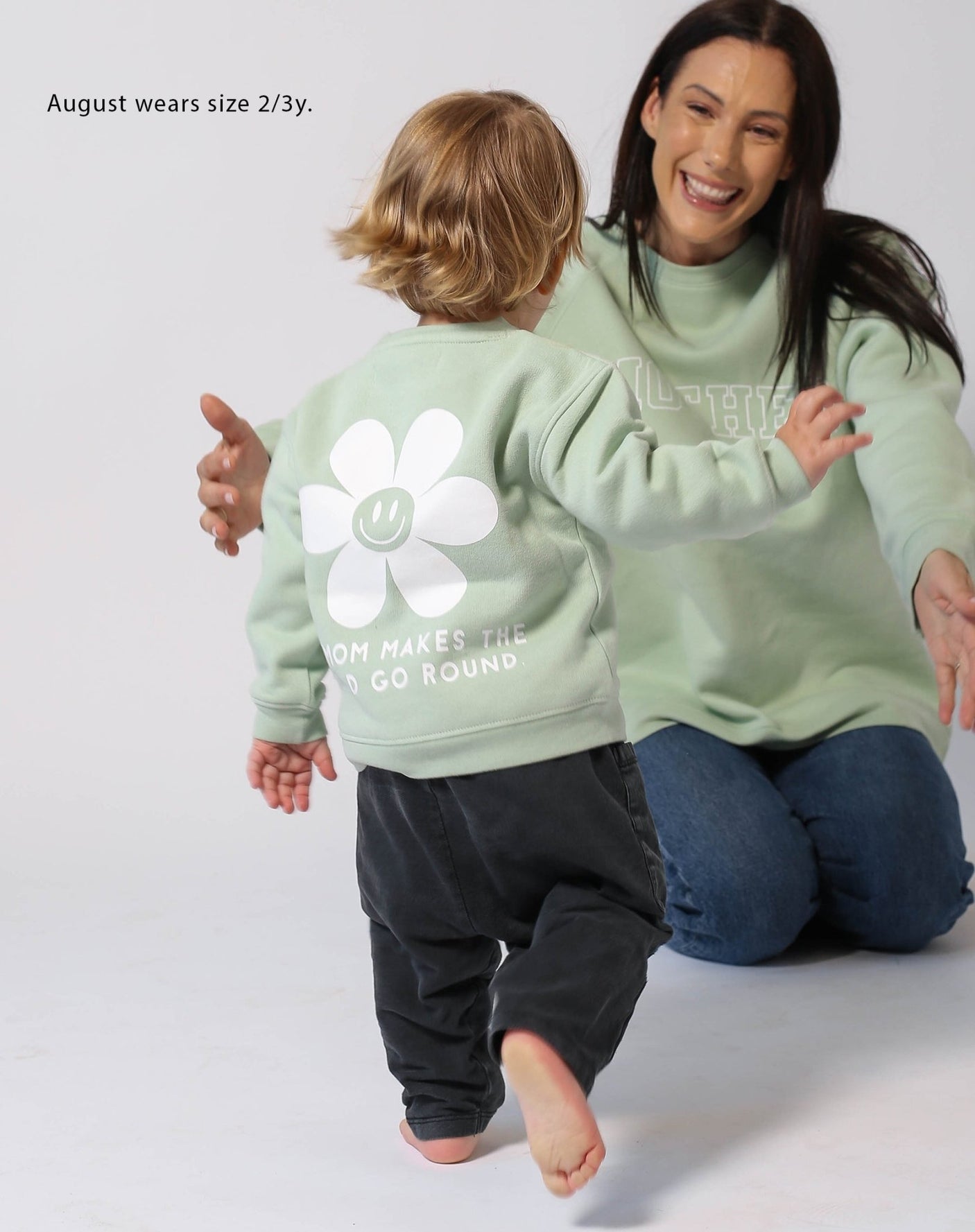 BRUNETTE The Label "WORLD GO ROUND" Little Babes Crew Neck Sweatshirt | Sage - Princess and the Pea