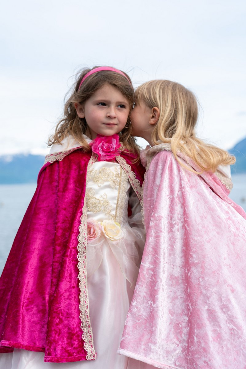 Great Pretenders - Deluxe Pink Rose Princess Cape - Princess and the Pea