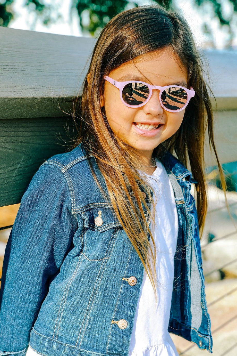 Little girl 2025 aviator sunglasses